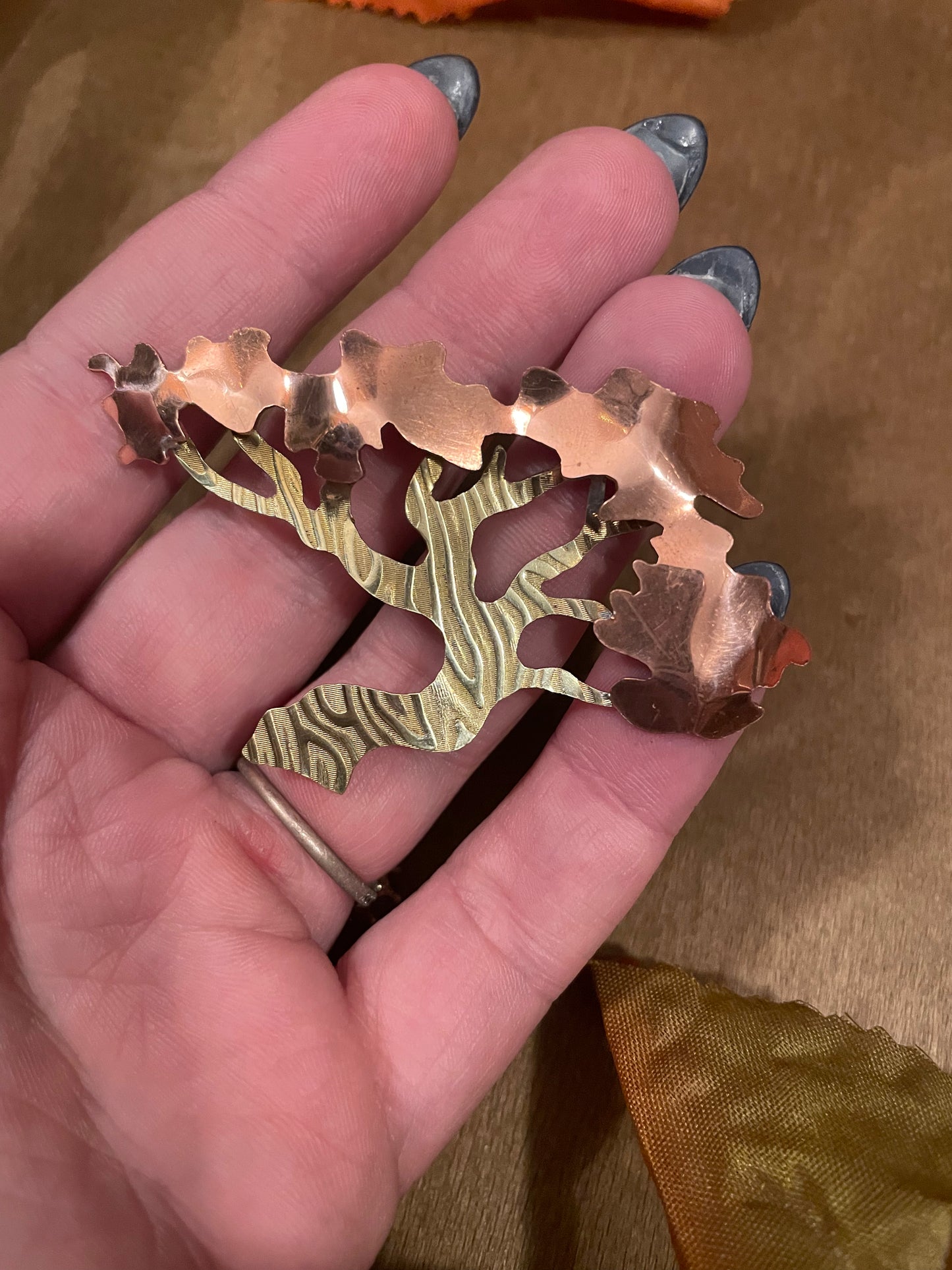 Tree pin
