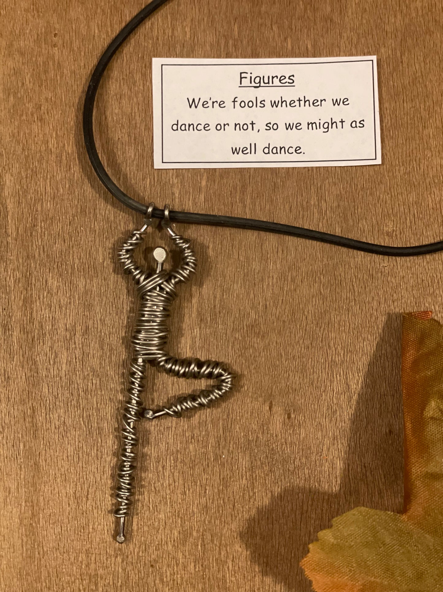 Figures Pendant Necklace￼